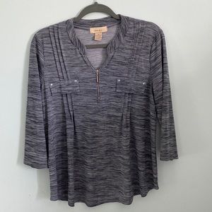Gray top , size XL.